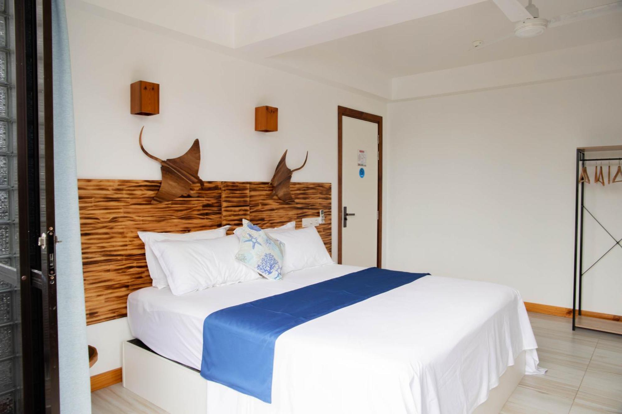 Kudhi Boli Beach House Thulusdhoo Room photo